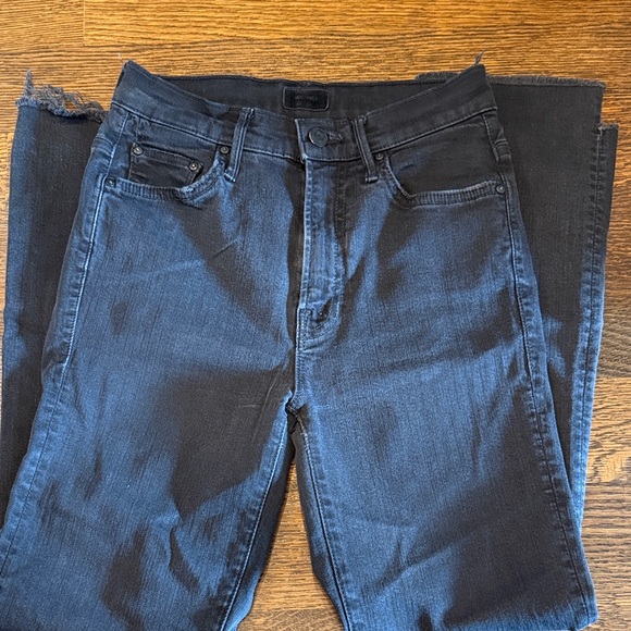 MOTHER Black insider crop step fray denim - Picture 5 of 7
